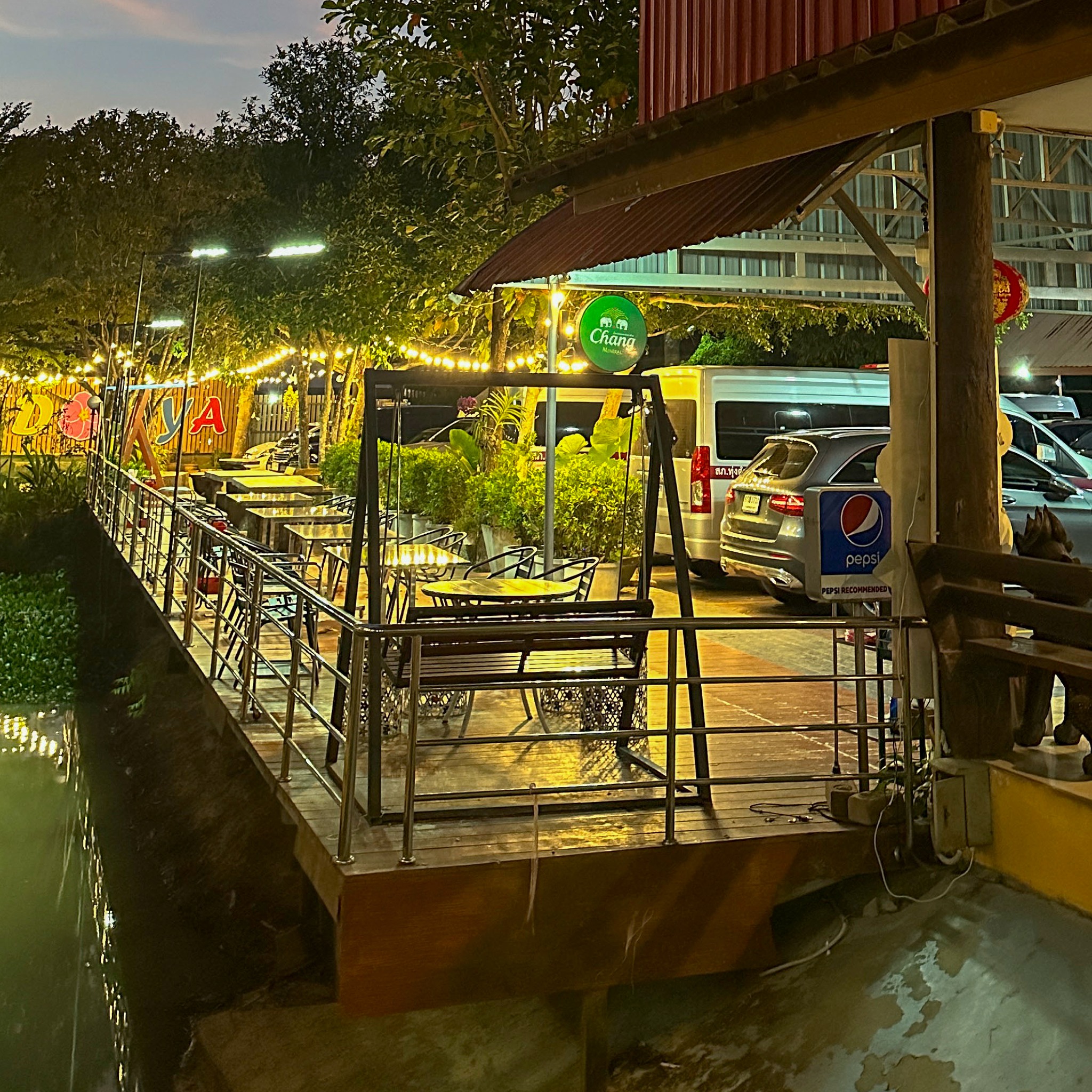 บรรยากาศร้านดอนญ่า 3