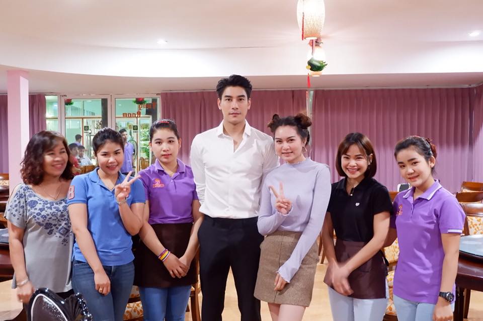 แขกผู้มีเกียรติร้านดอนญ่า