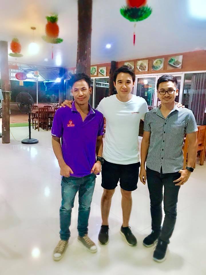 แขกผู้มีเกียรติร้านดอนญ่า