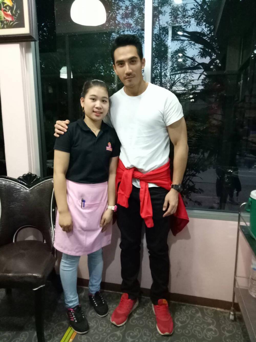 แขกผู้มีเกียรติร้านดอนญ่า